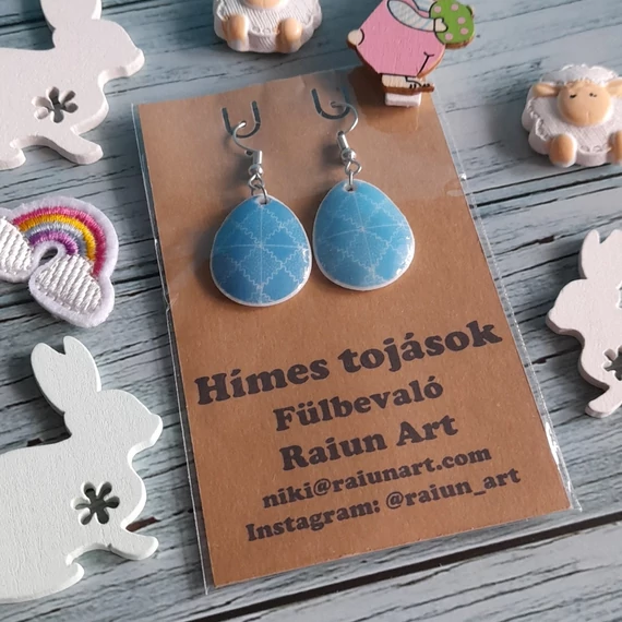 Egyedi hímes tojás fülbevaló - kék szántó minta